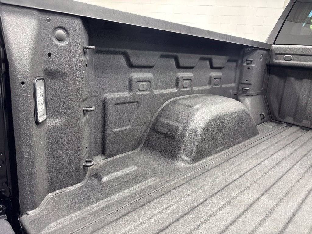 2024 Chevrolet Silverado 1500 4WD Crew Cab Short Bed Custom
