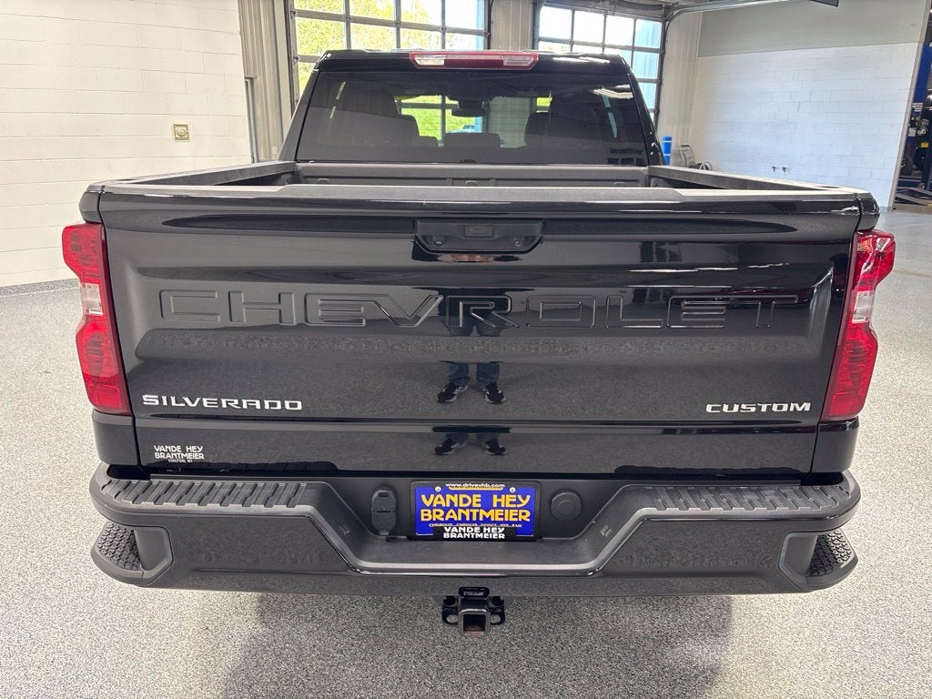 2024 Chevrolet Silverado 1500 4WD Crew Cab Short Bed Custom