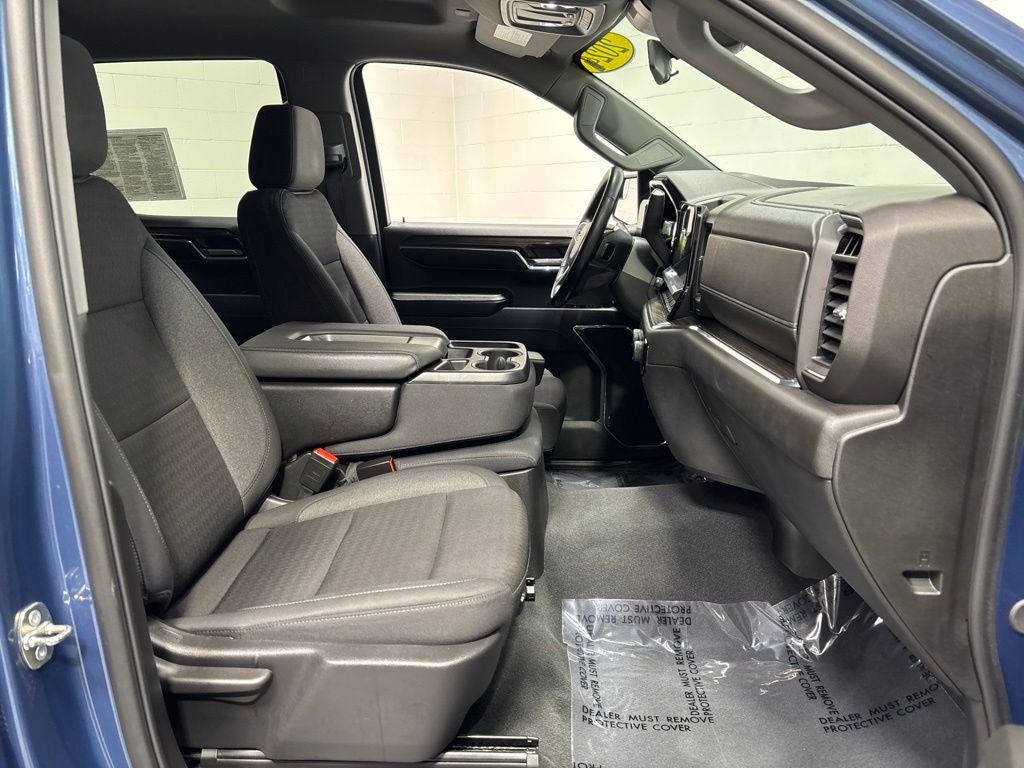2024 Chevrolet Silverado 1500 4WD Crew Cab Short Bed LT with 2FL