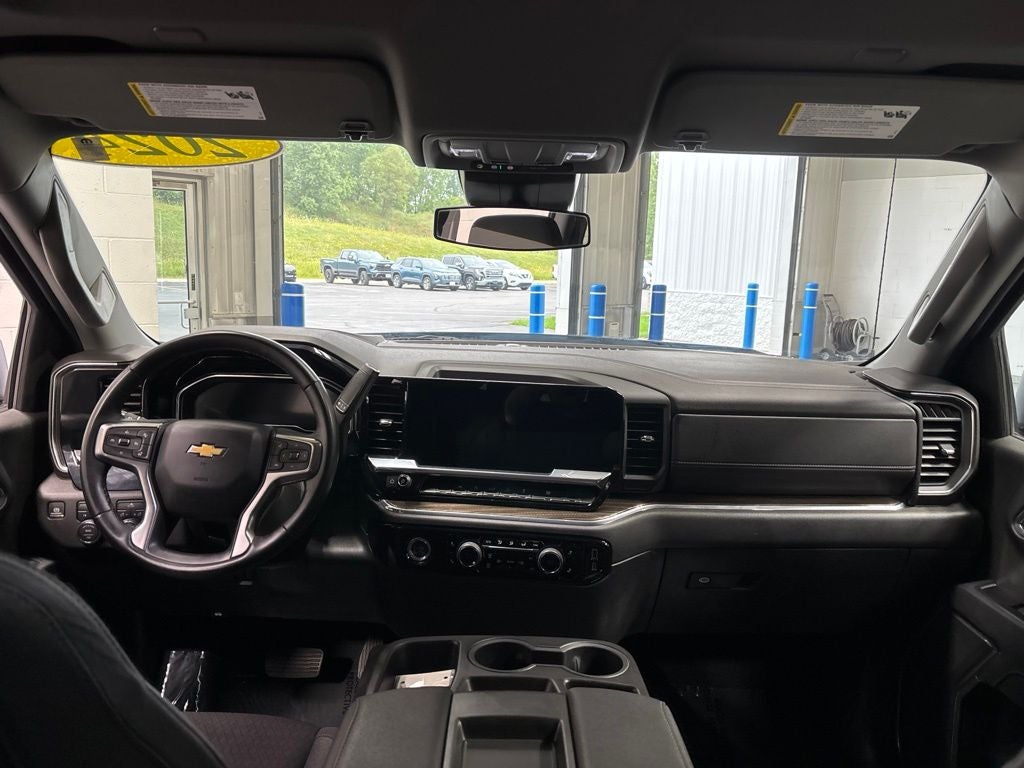 2024 Chevrolet Silverado 1500 4WD Crew Cab Short Bed LT with 2FL