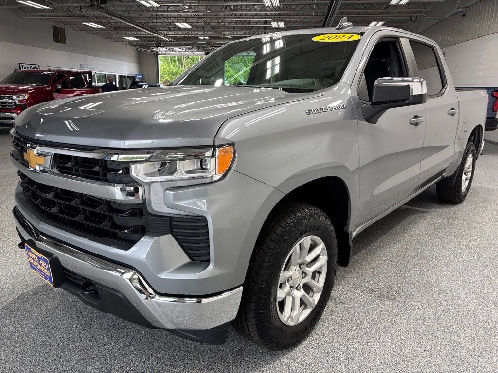 2024 Chevrolet Silverado 1500 4WD Crew Cab Short Bed LT with 2FL