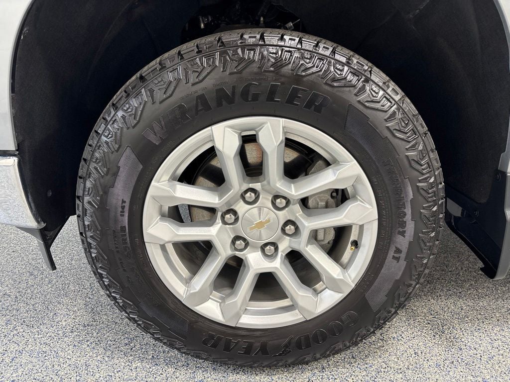 2024 Chevrolet Silverado 1500 4WD Crew Cab Short Bed LT with 2FL