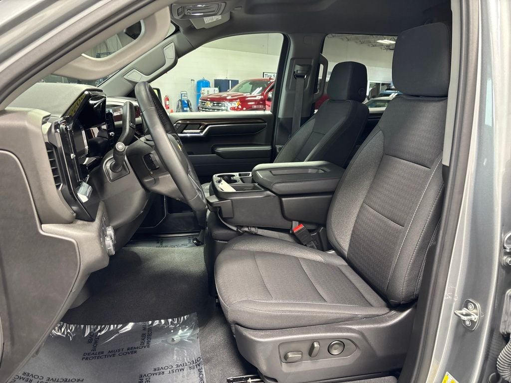 2024 Chevrolet Silverado 1500 4WD Crew Cab Short Bed LT with 2FL