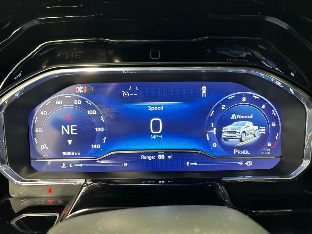 2025 Chevrolet Silverado 1500 4WD Crew Cab Short Bed LT with 2FL