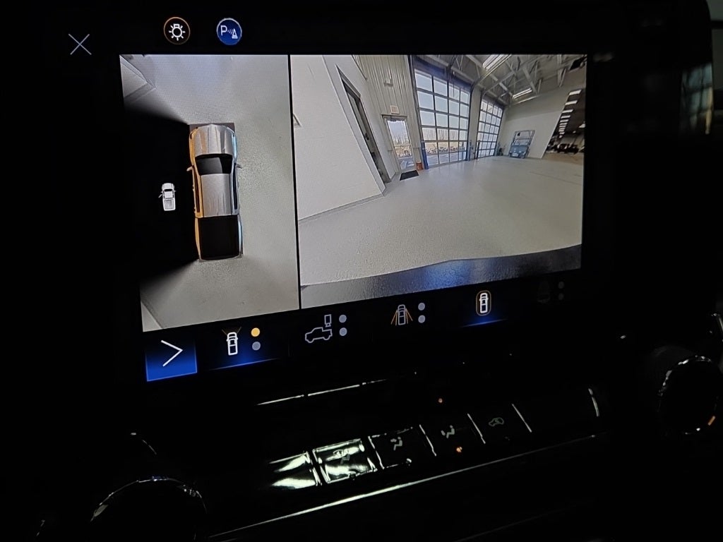 2023 Chevrolet Colorado 4WD Crew Cab Short Box Trail Boss