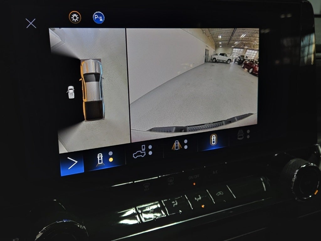 2023 Chevrolet Colorado 4WD Crew Cab Short Box Trail Boss