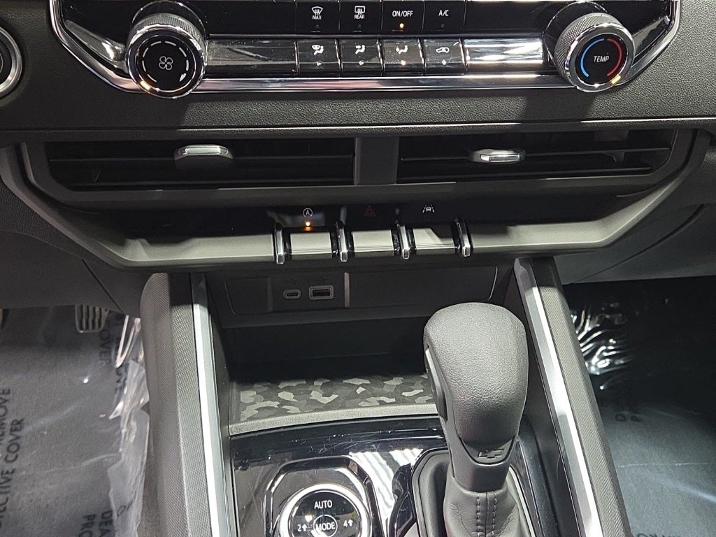 2023 Chevrolet Colorado 4WD Crew Cab Short Box Trail Boss