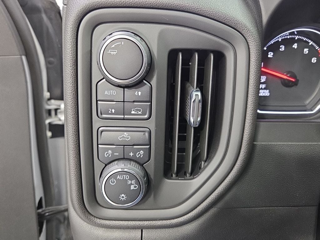 2022 Chevrolet Silverado 1500 LTD 4WD Crew Cab Short Bed Custom