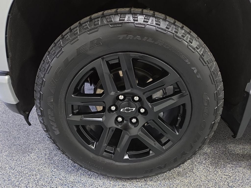 2022 Chevrolet Silverado 1500 LTD 4WD Crew Cab Short Bed Custom