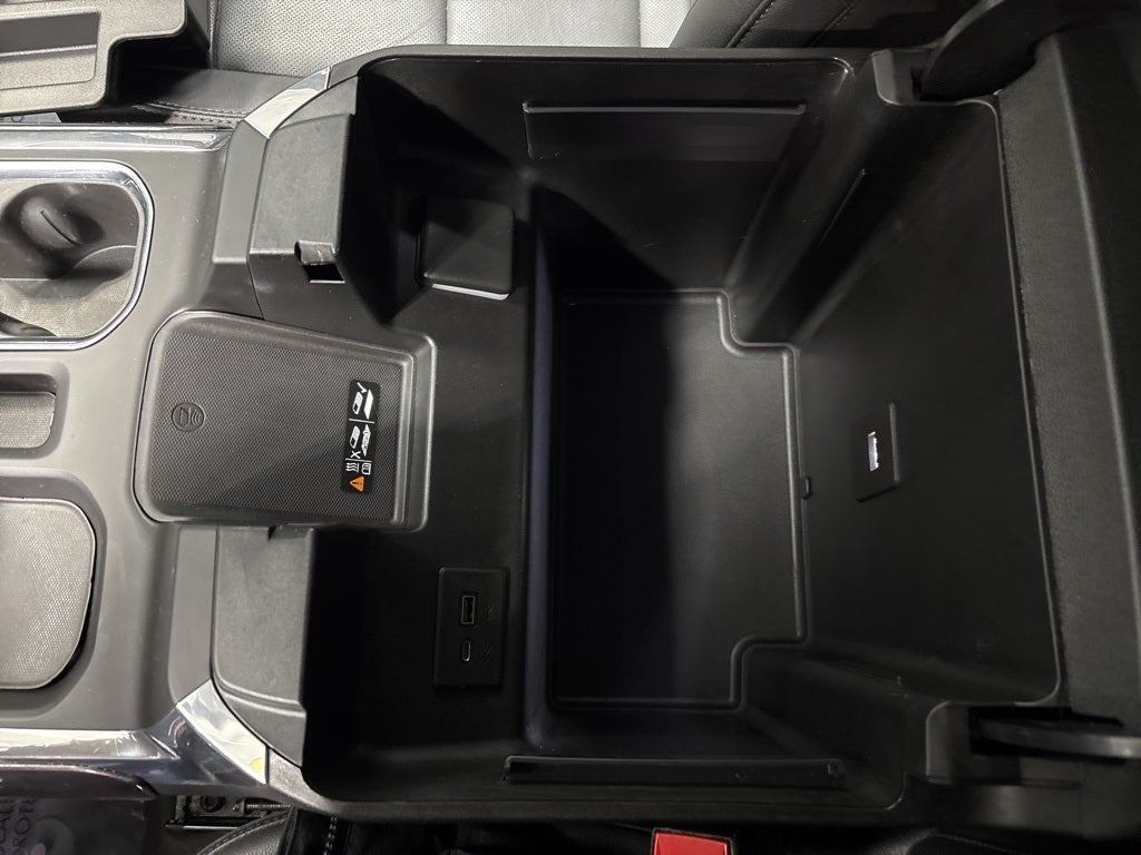 2022 Chevrolet Silverado 1500 4WD Crew Cab Short Bed LTZ