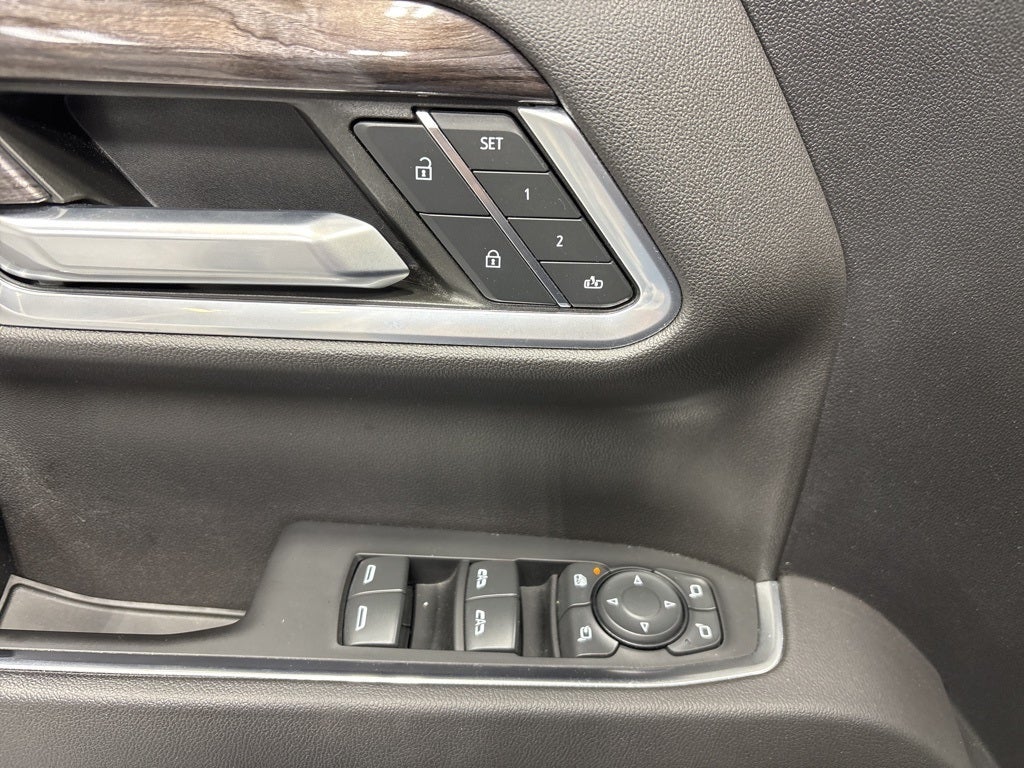 2022 Chevrolet Silverado 1500 4WD Crew Cab Short Bed LTZ