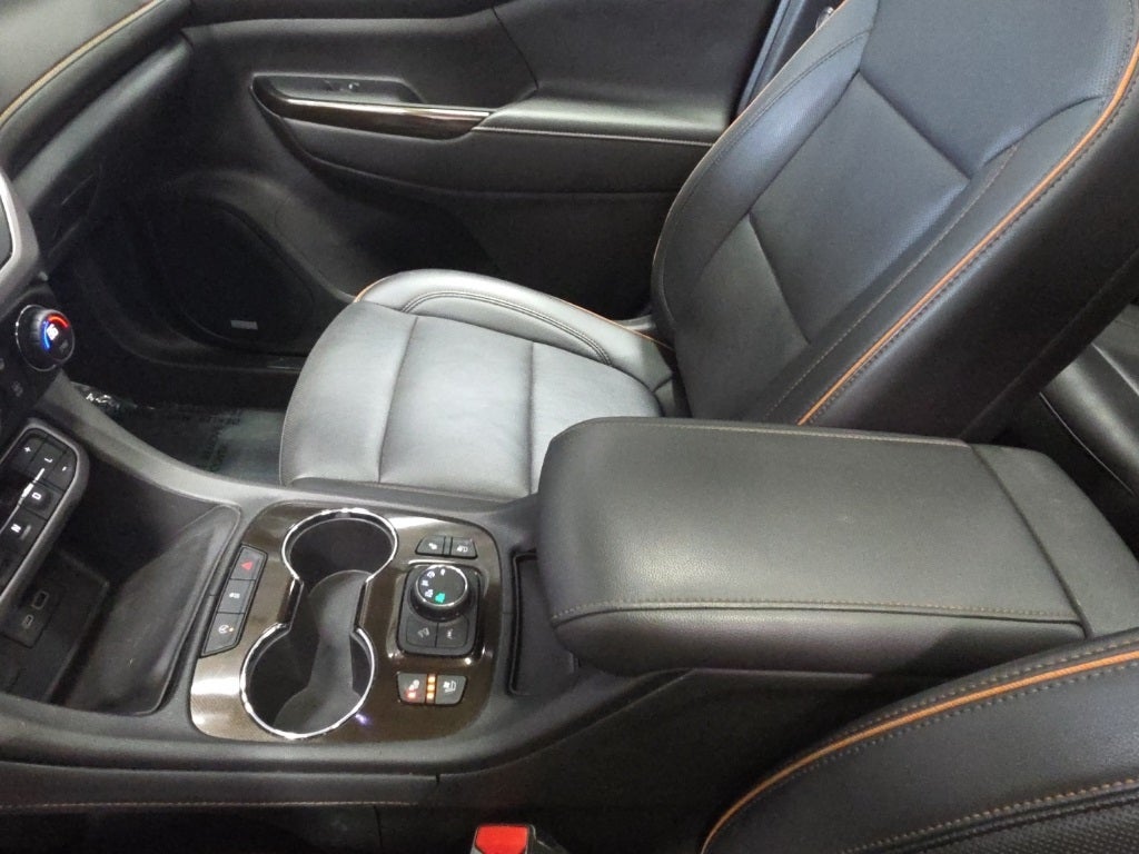 2023 GMC Acadia AWD AT4