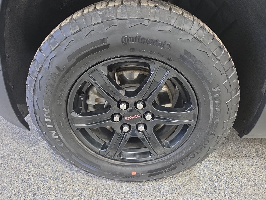 2023 GMC Acadia AWD AT4