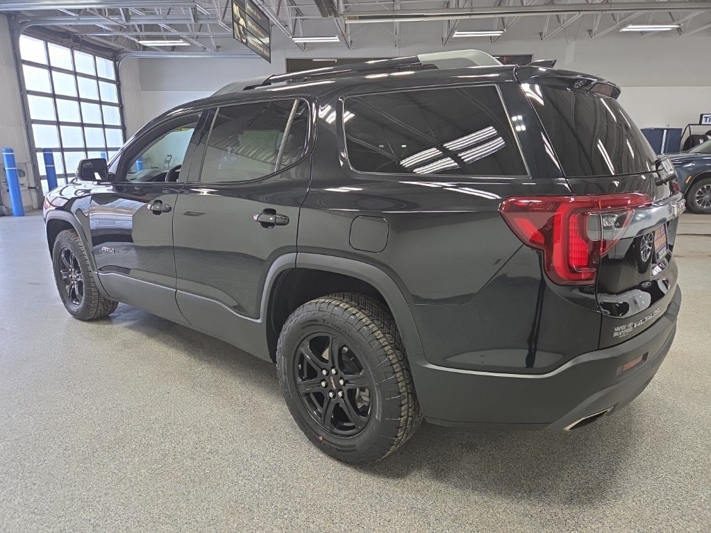 2023 GMC Acadia AWD AT4