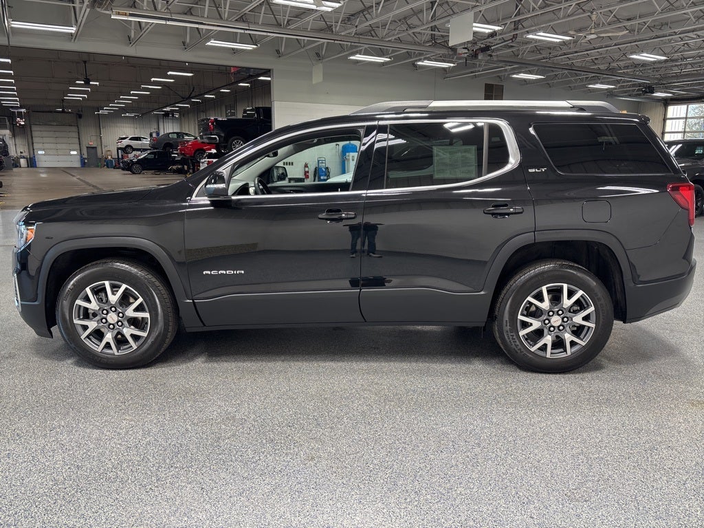 2023 GMC Acadia SLT