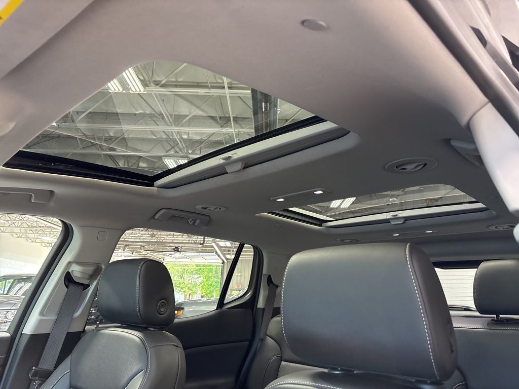 2023 GMC Acadia AWD SLT