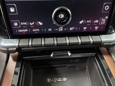 2025 GMC Yukon XL 4WD Denali