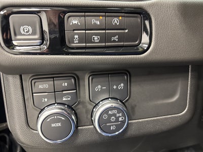 2025 GMC Yukon XL 4WD Denali