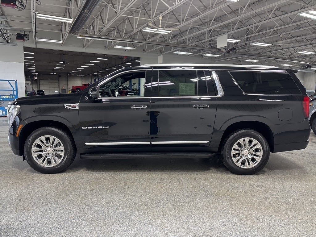 2025 GMC Yukon XL 4WD Denali