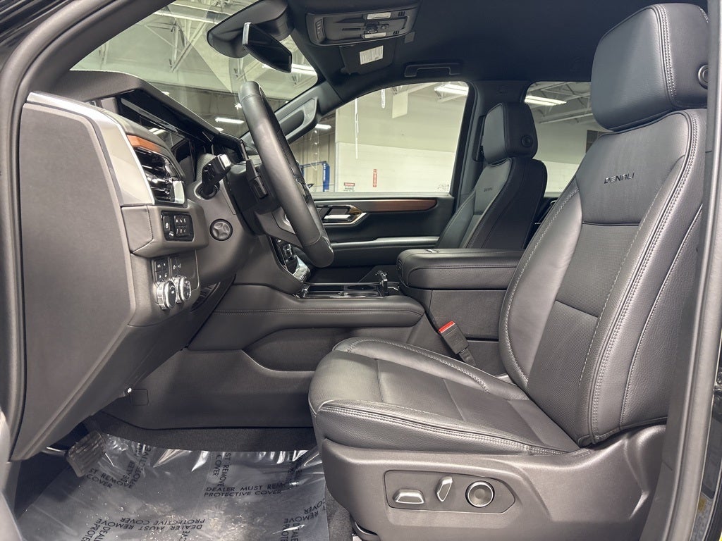 2025 GMC Yukon XL 4WD Denali