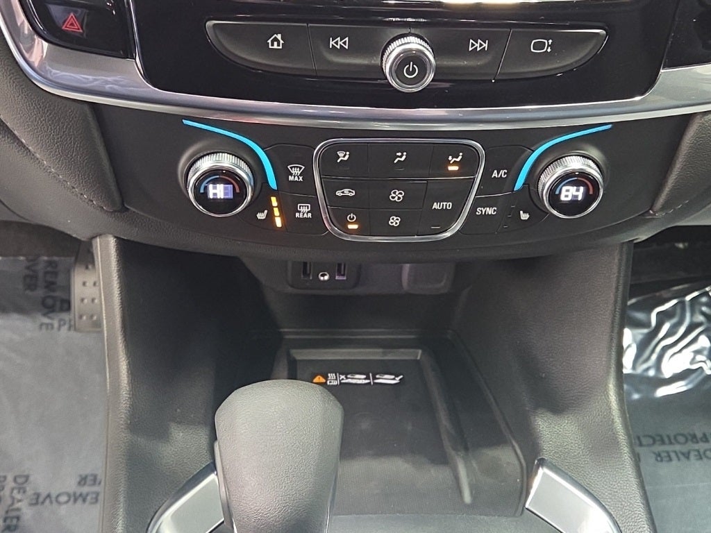 2023 Chevrolet Traverse AWD LT Cloth