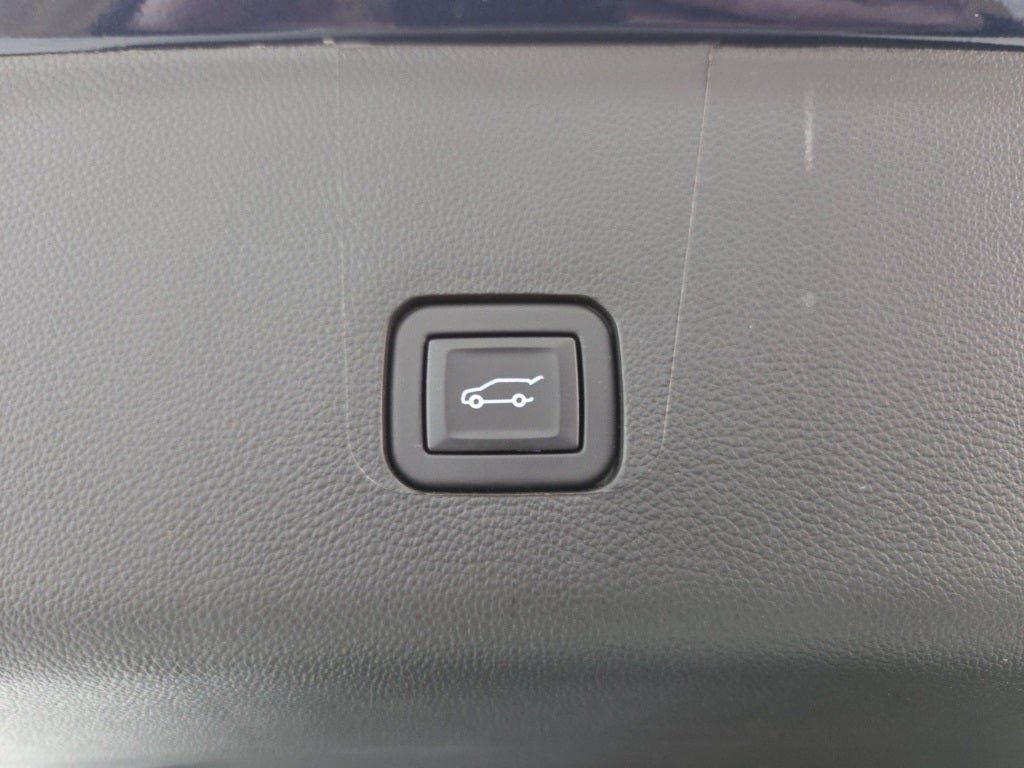 2023 Chevrolet Traverse AWD LT Cloth