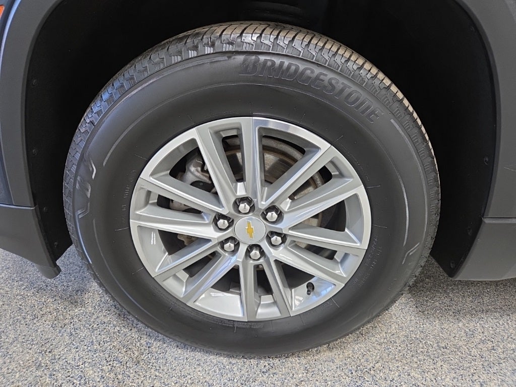 2023 Chevrolet Traverse AWD LT Cloth