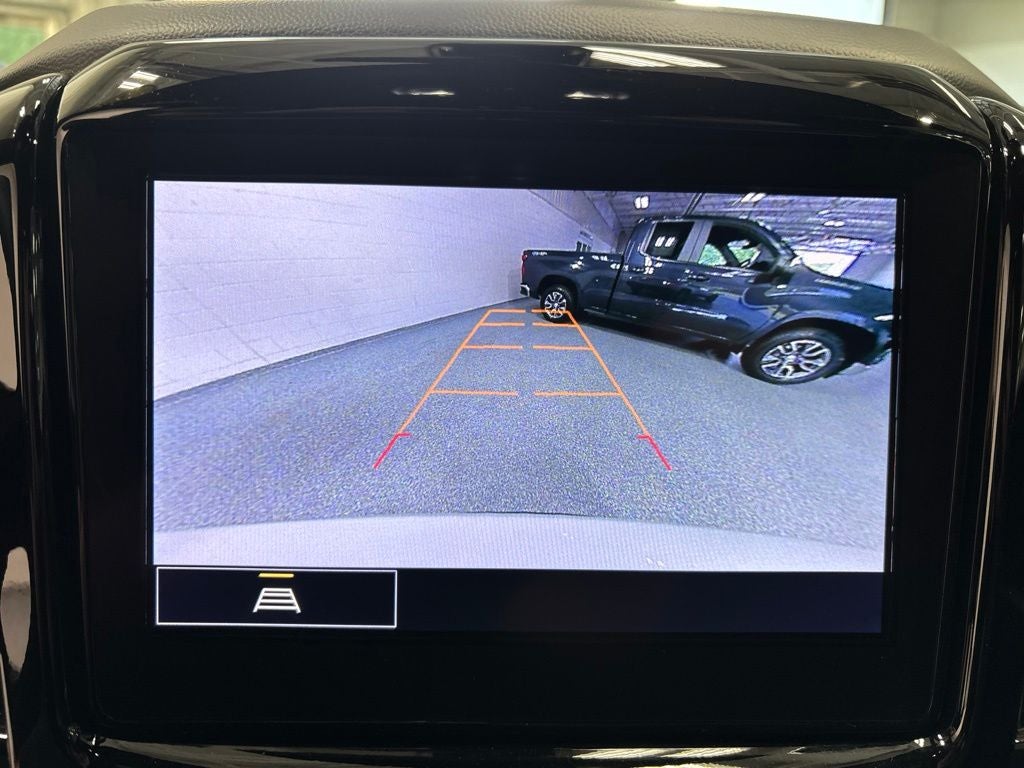 2023 Chevrolet Traverse AWD LT Cloth