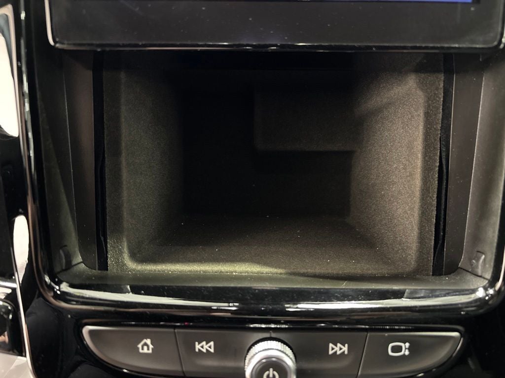 2023 Chevrolet Traverse AWD LT Cloth