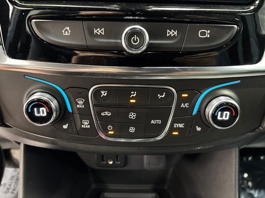 2023 Chevrolet Traverse AWD LT Cloth