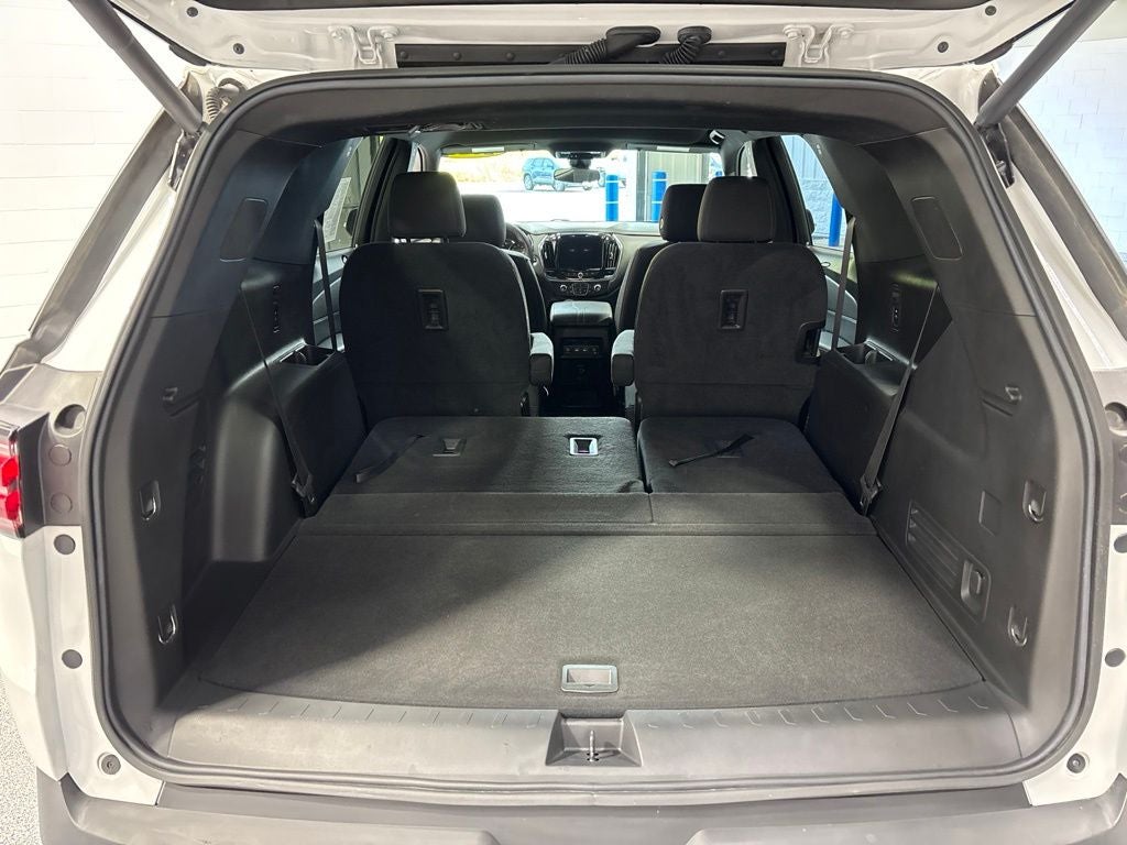 2023 Chevrolet Traverse AWD LT Cloth