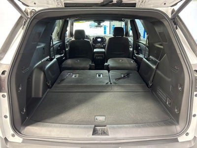 2023 Chevrolet Traverse AWD LT Cloth