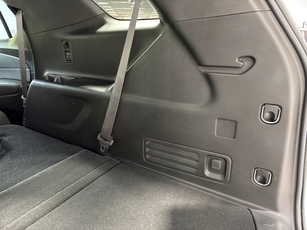 2023 Chevrolet Traverse AWD LT Cloth