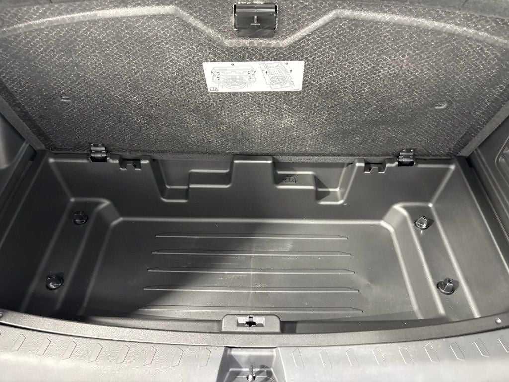 2023 Chevrolet Traverse AWD LT Cloth