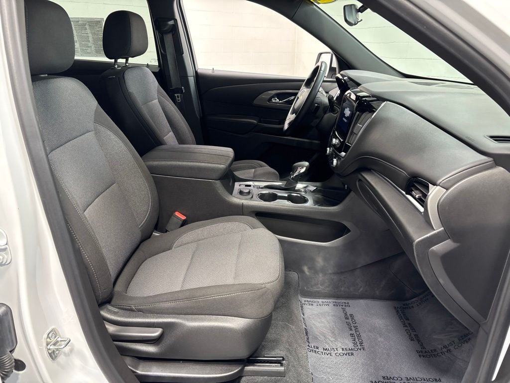 2023 Chevrolet Traverse AWD LT Cloth