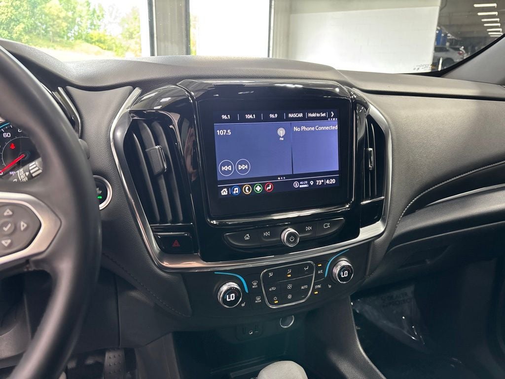 2023 Chevrolet Traverse AWD LT Cloth