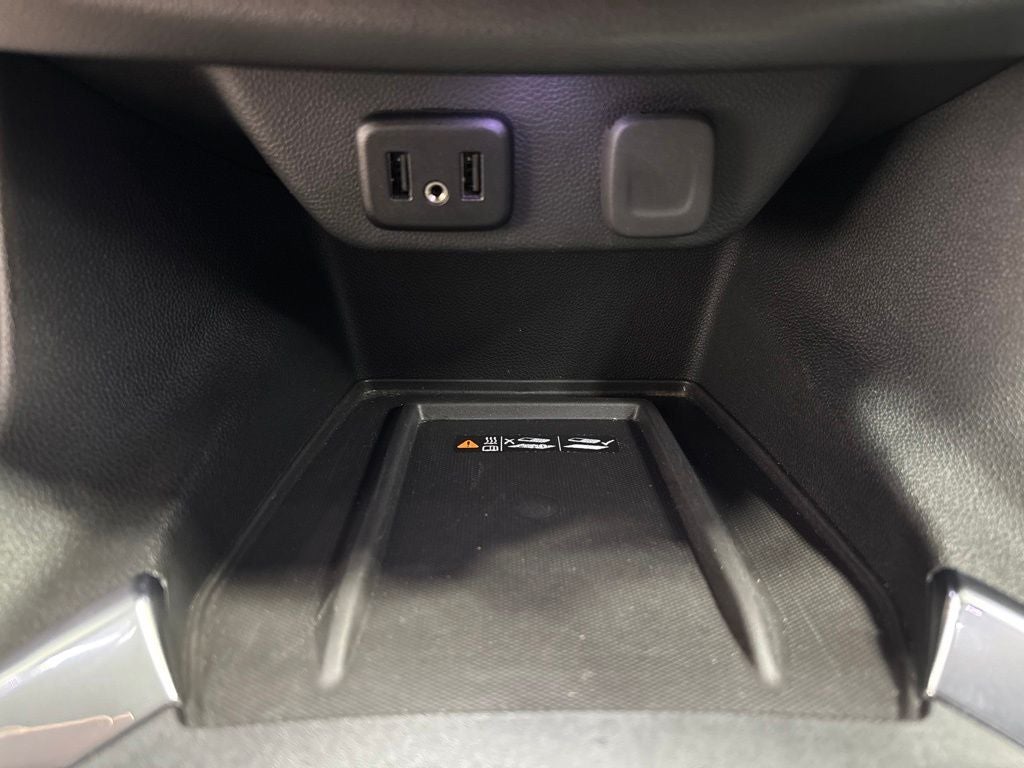 2023 Chevrolet Traverse AWD LT Cloth