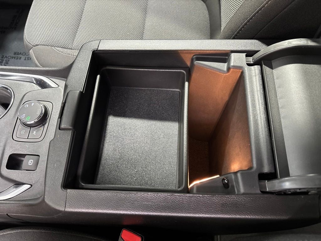 2023 Chevrolet Traverse AWD LT Cloth