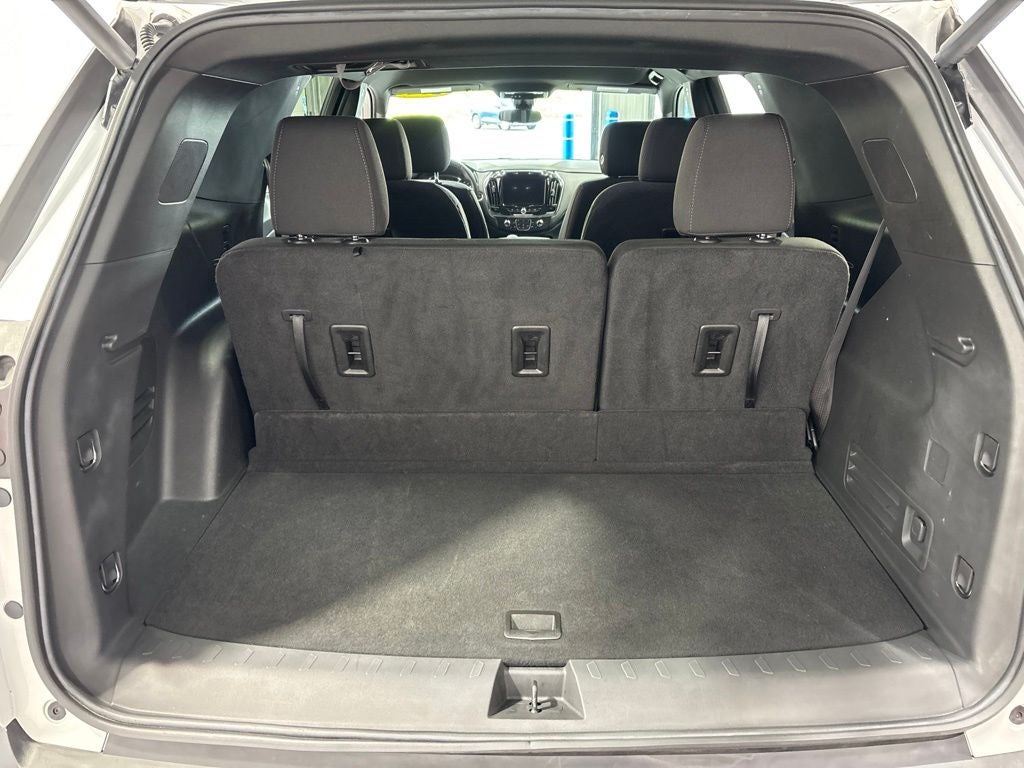 2023 Chevrolet Traverse AWD LT Cloth