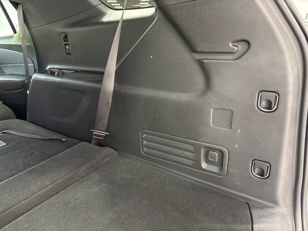 2023 Chevrolet Traverse AWD LT Cloth