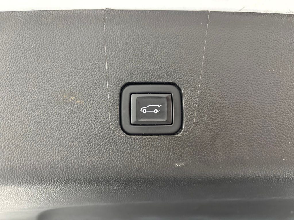 2023 Chevrolet Traverse AWD LT Cloth