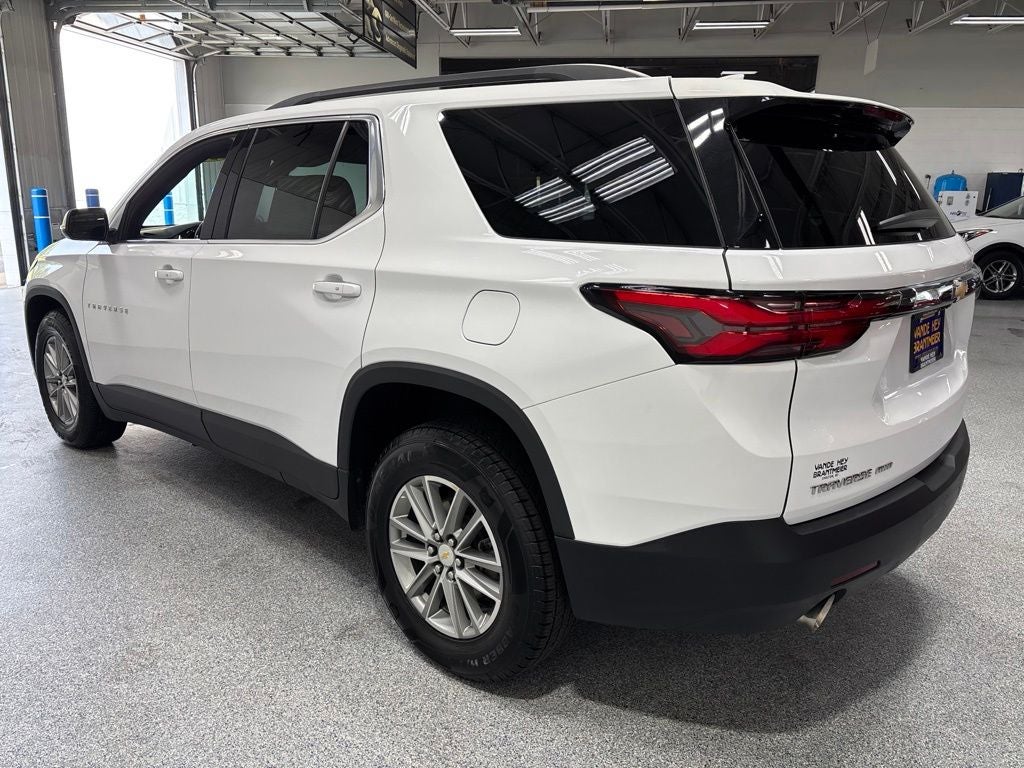 2023 Chevrolet Traverse AWD LT Cloth