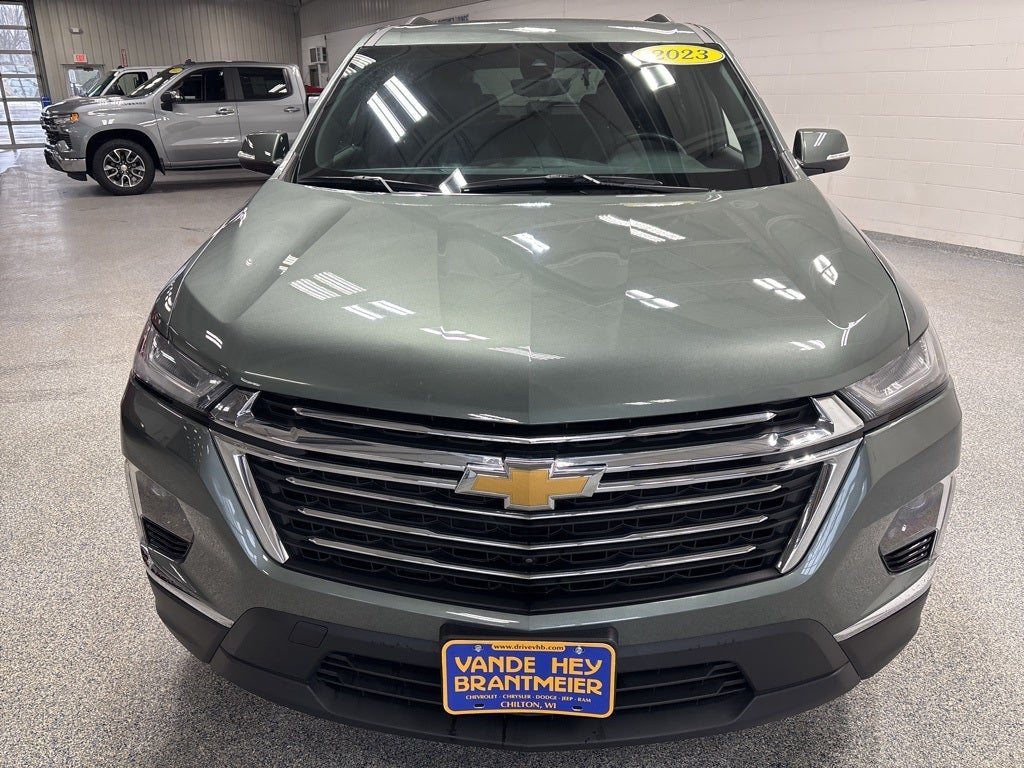 2023 Chevrolet Traverse AWD LT Leather