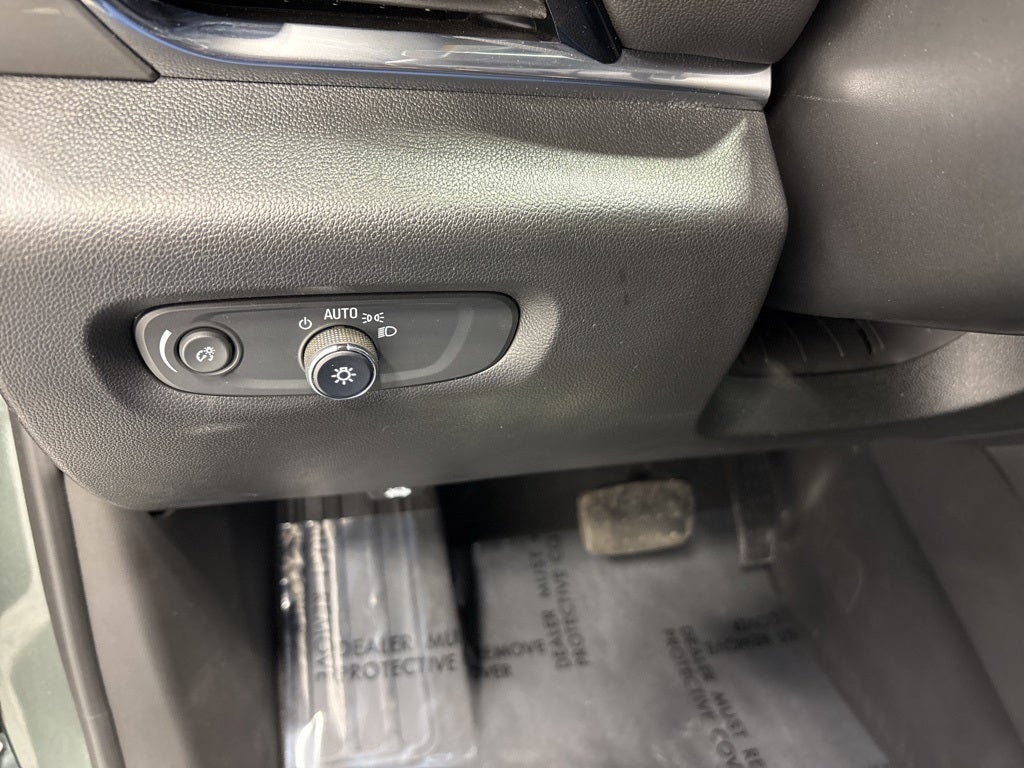 2023 Chevrolet Traverse AWD LT Leather