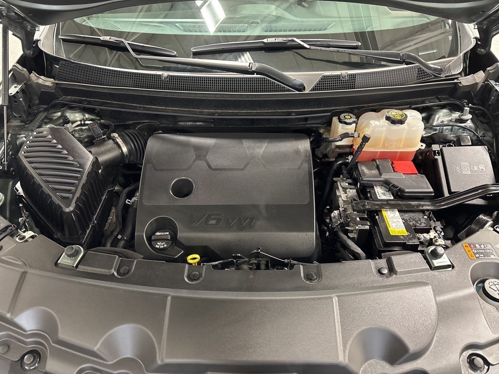 2023 Chevrolet Traverse AWD LT Leather