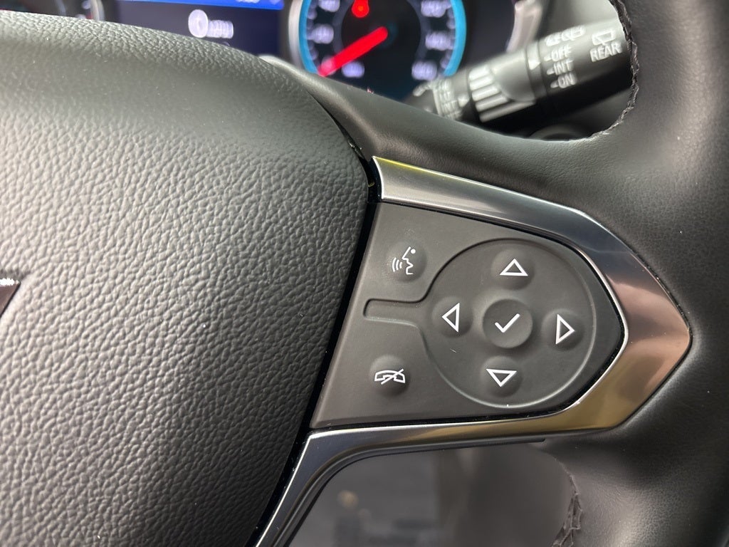 2023 Chevrolet Traverse AWD LT Leather