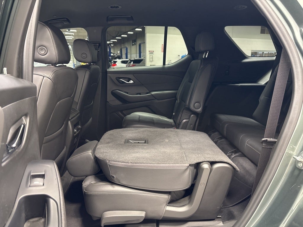 2023 Chevrolet Traverse AWD LT Leather
