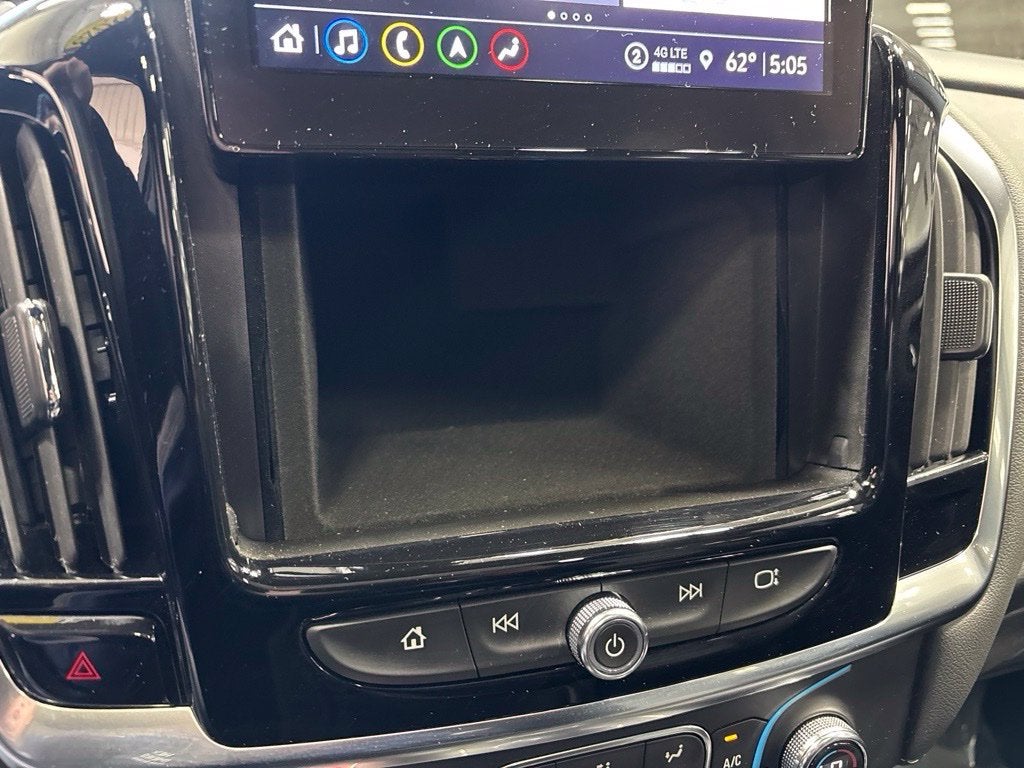 2023 Chevrolet Traverse AWD LT Leather