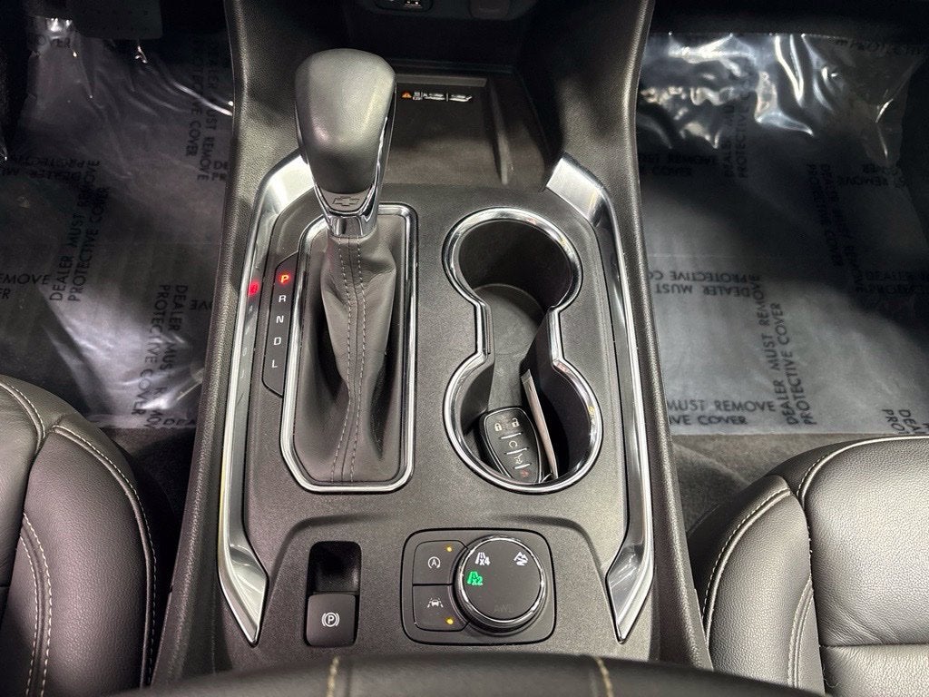 2023 Chevrolet Traverse AWD LT Leather