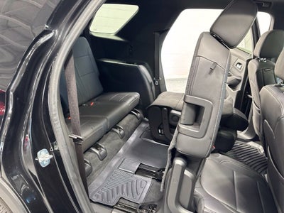 2023 Chevrolet Traverse AWD LT Leather